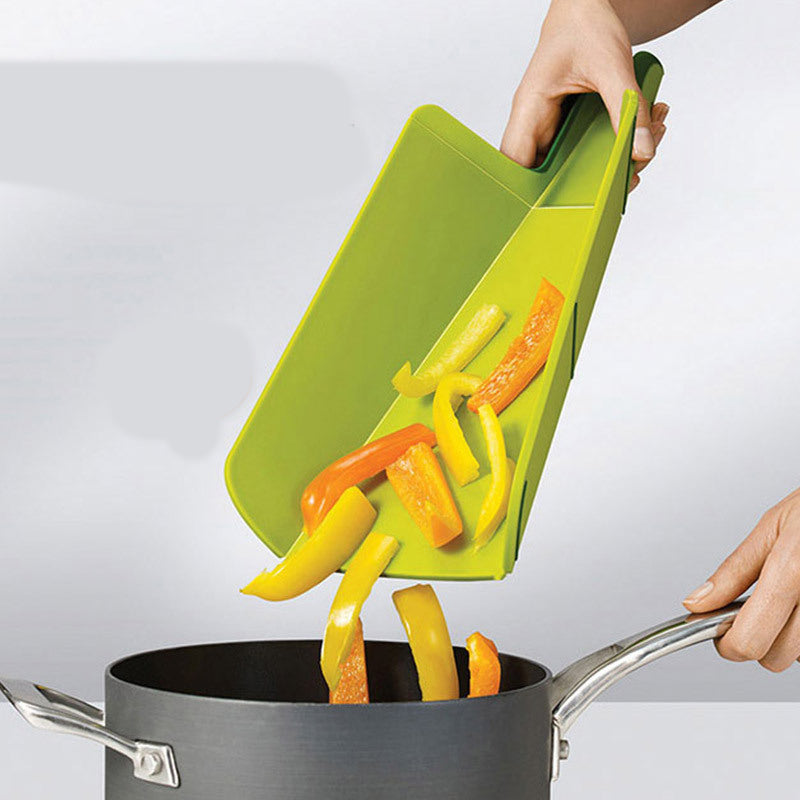 Experience the Convenience of Our Foldable Plastic Cutting Board